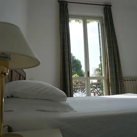 Hotel Beau Rivage 3*