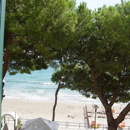 Hotel Beau Rivage
