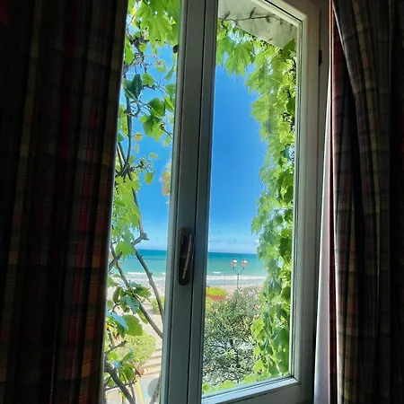 Beau Rivage Готель Алассіо