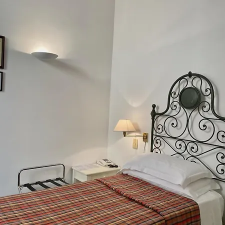 布利瓦吉酒店 3* 阿拉西奥