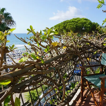 Hotel Beau Rivage 3*