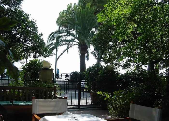 Beau Rivage Hotel 3*