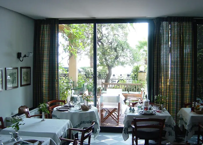 호텔 Beau Rivage 3*